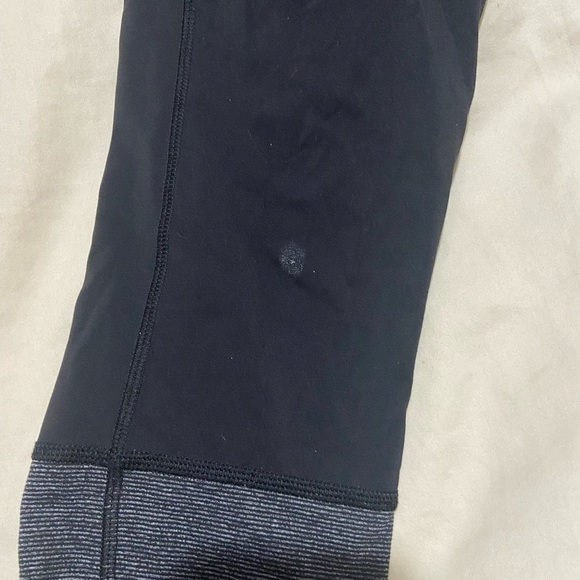 Lululemon Run The World 7/8 Tight - Picture 13 of 14